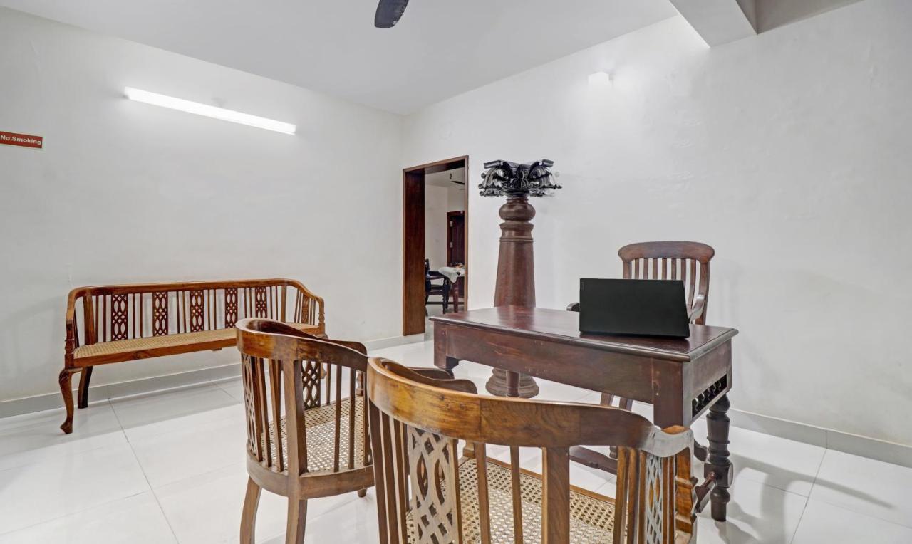 Treebo Backpackers Inn Kochi Eksteriør bilde